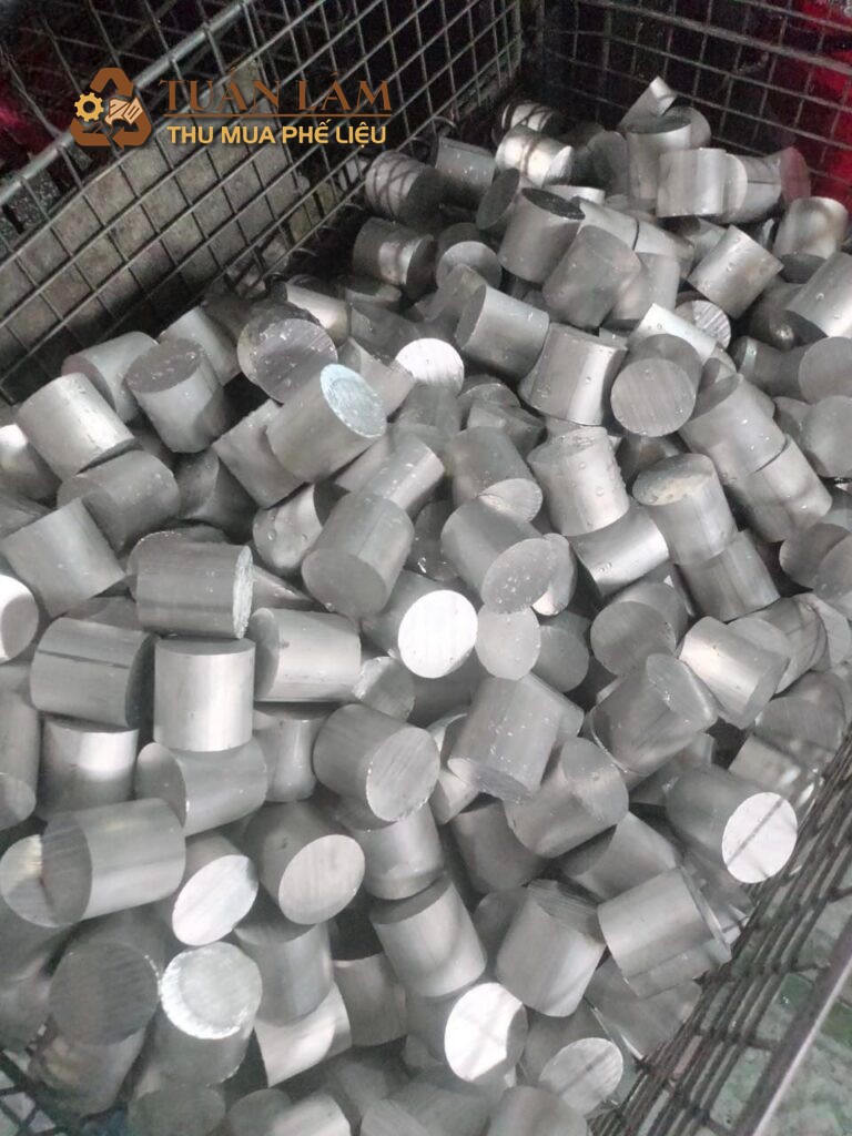 Thu Mua Nguyên Vật Liệu Dư, Hàng Lỗi & Phế Liệu Công Nghiệp Giá Cao