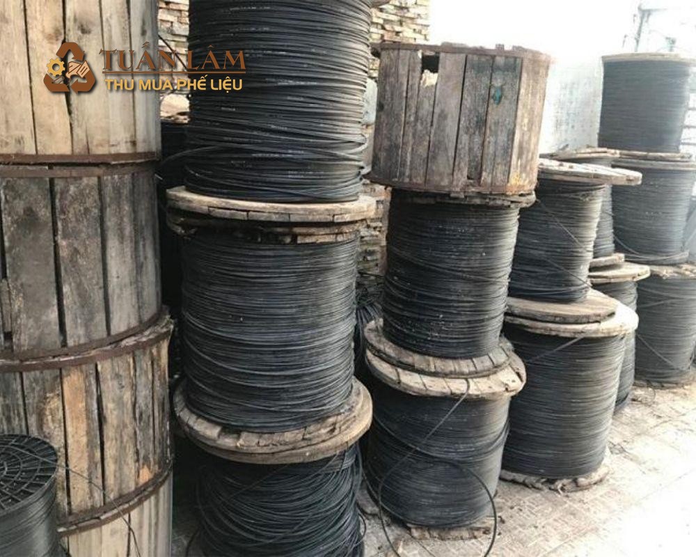 Xử Lý Dây Điện Phế Trong Nhà Máy Điện - Thu Gom Tận Kho Giá Tốt